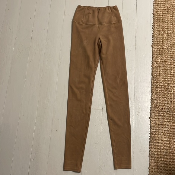 Aritzia Daria pants in faux suede camel and charcoal colours Wilfred Free. - Picture 3 of 7